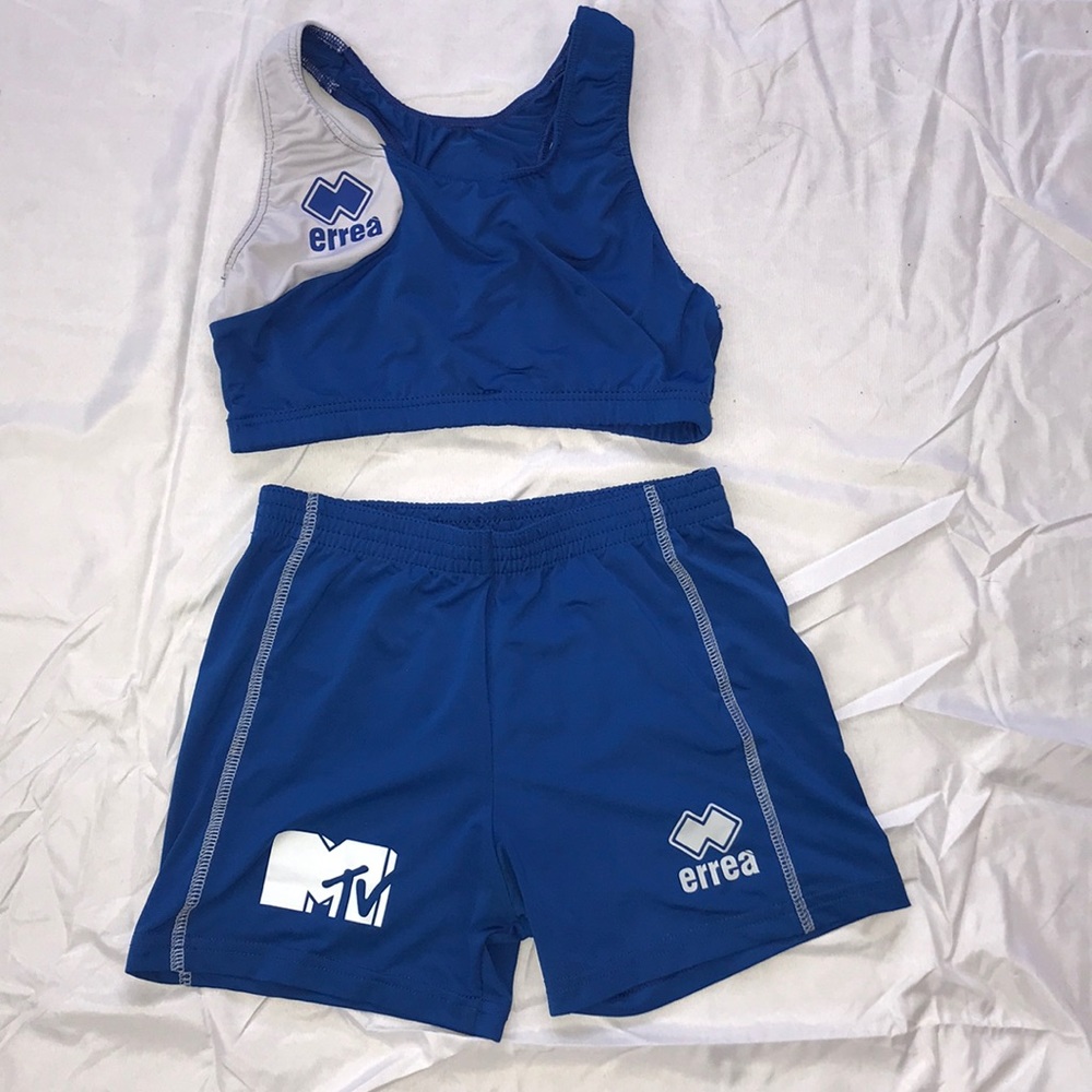 MTVs The Challenge Champs vs Stars uniform